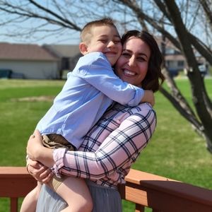 Meet your Posher, Abigail